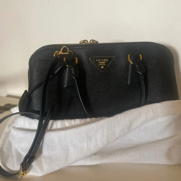 Prada Promenade Saffiano leather bag in black with gold-tone hardware - Picture 1 of 5